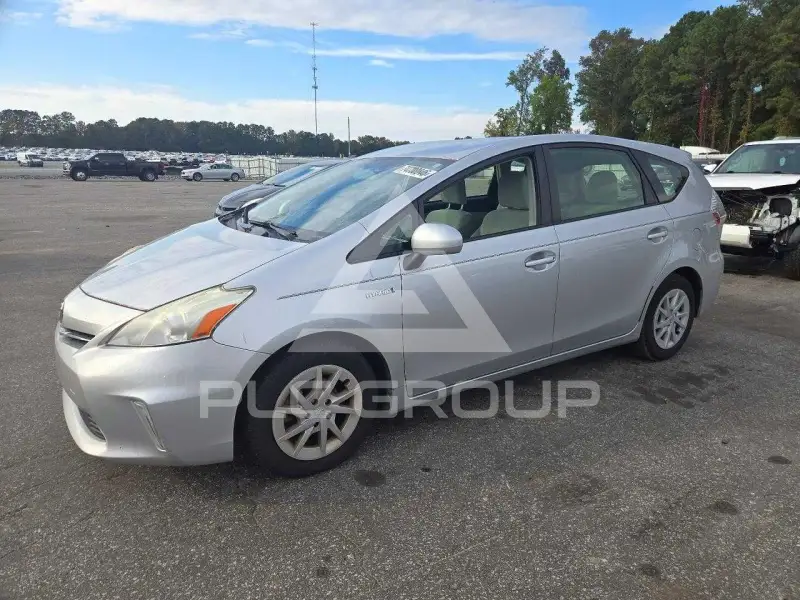 2012 Toyota PRIUS фото