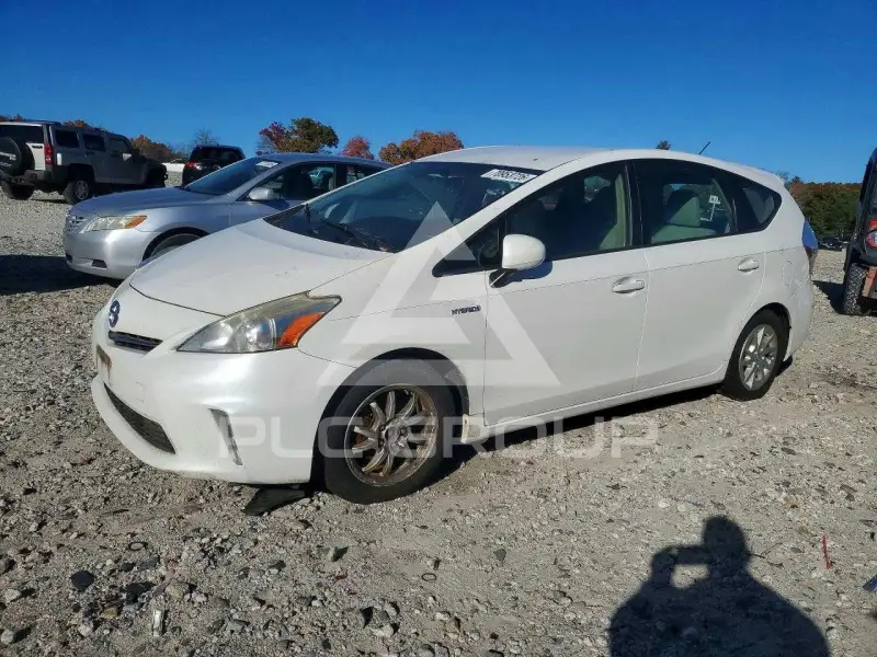 2012 Toyota PRIUS фото