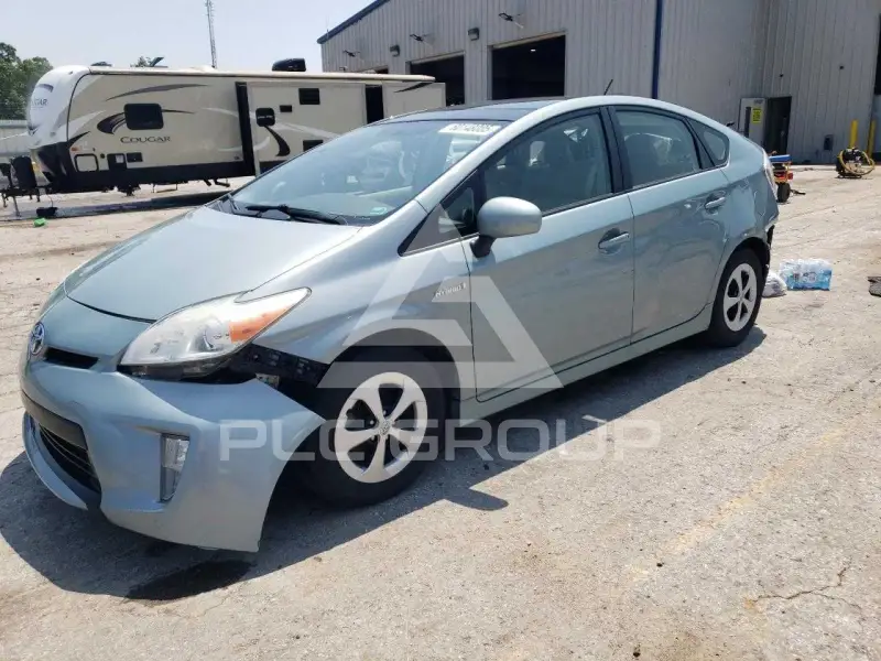 2012 Toyota PRIUS фото