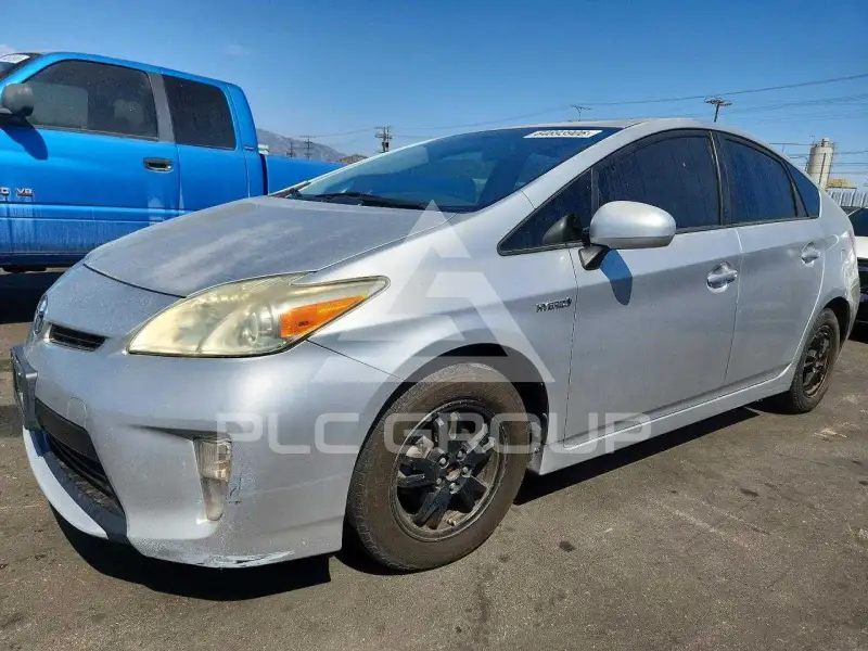 2012 Toyota PRIUS фото