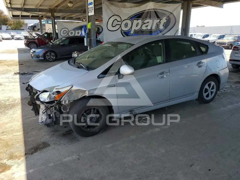 2012 Toyota PRIUS фото