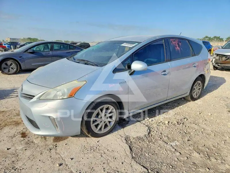 2012 Toyota PRIUS фото