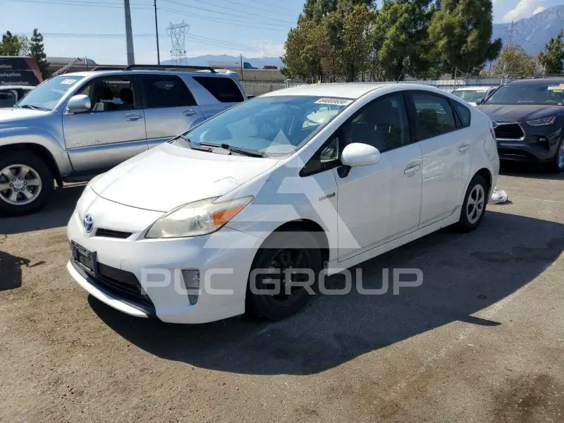 2012 Toyota PRIUS фото
