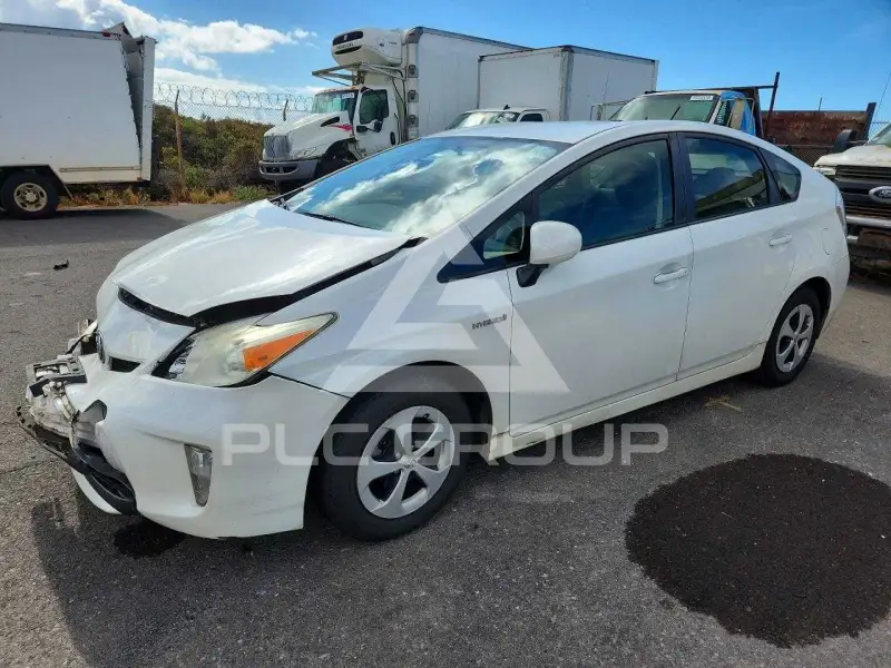 2012 Toyota PRIUS фото