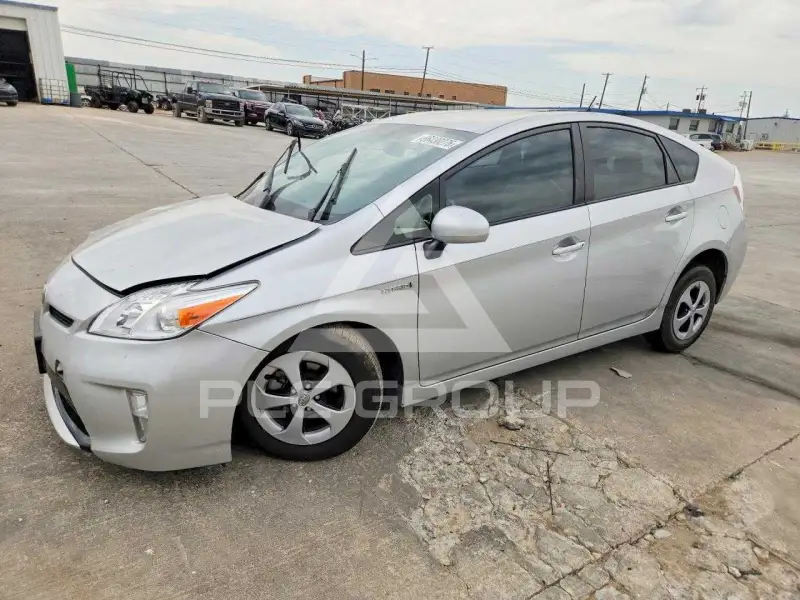 2012 Toyota PRIUS фото