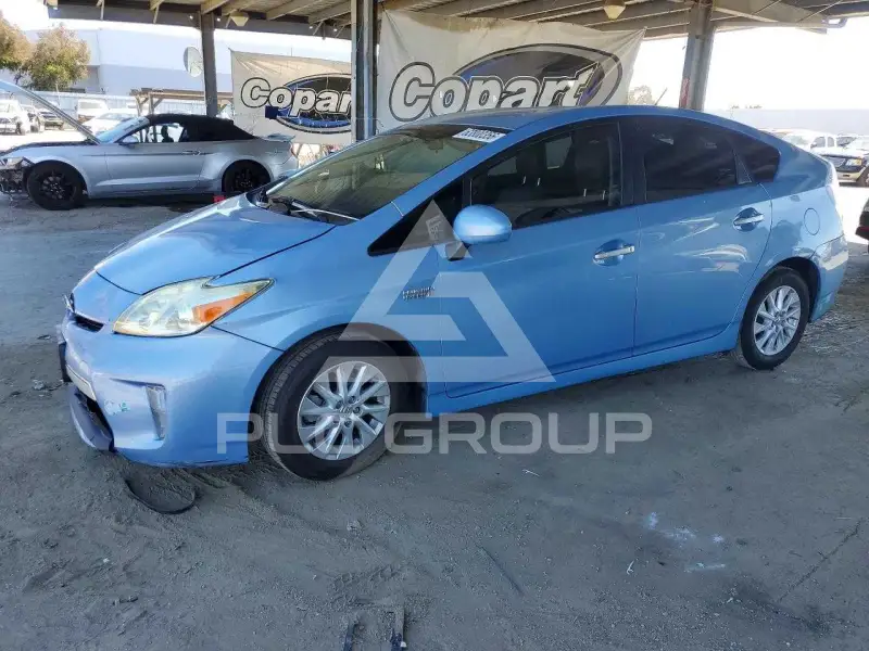 2012 Toyota PRIUS фото