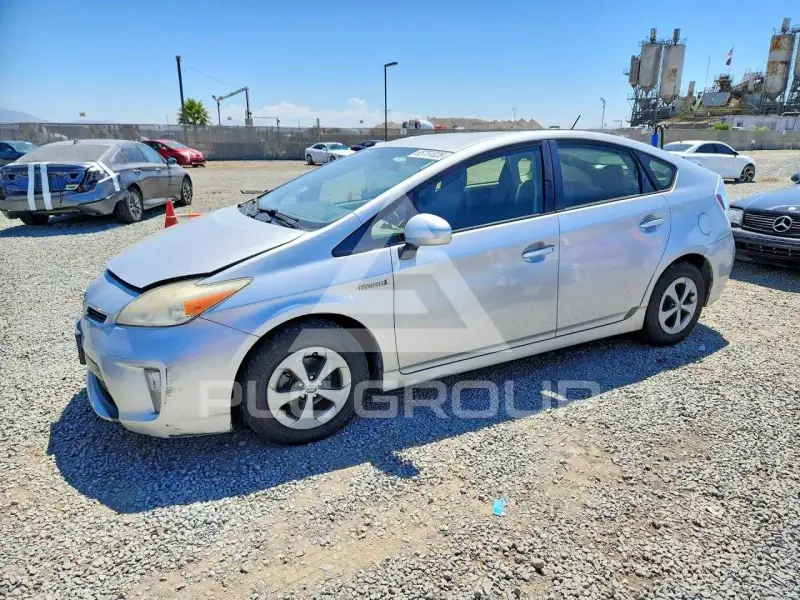 2012 Toyota PRIUS фото