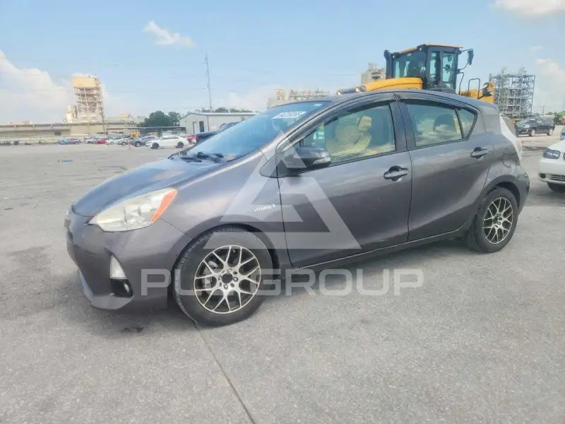 2012 Toyota PRIUS фото