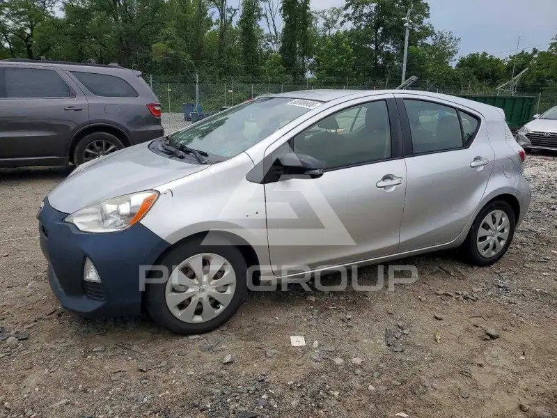 2012 Toyota PRIUS фото