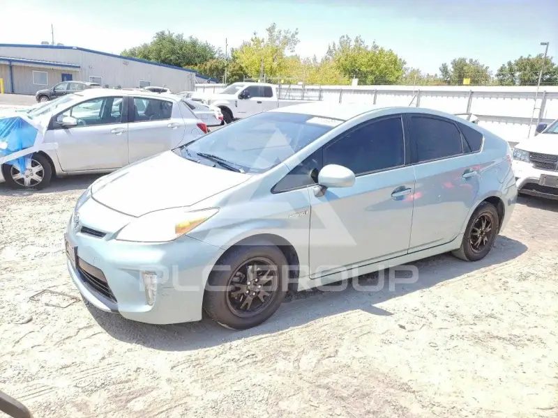 2012 Toyota PRIUS фото