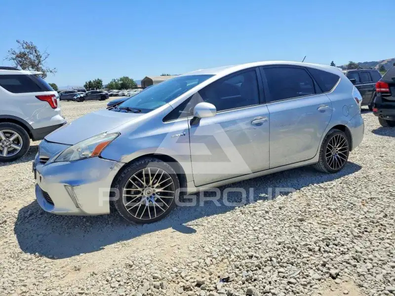 2012 Toyota PRIUS фото