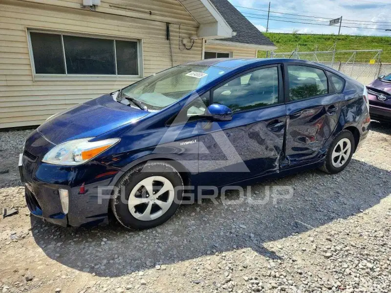 2012 Toyota PRIUS фото