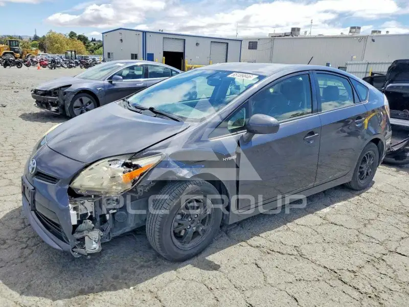 2012 Toyota PRIUS фото