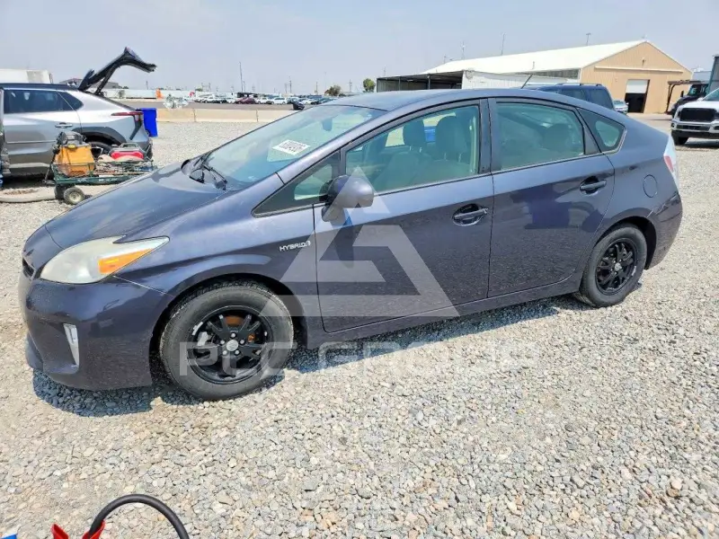 2012 Toyota PRIUS фото