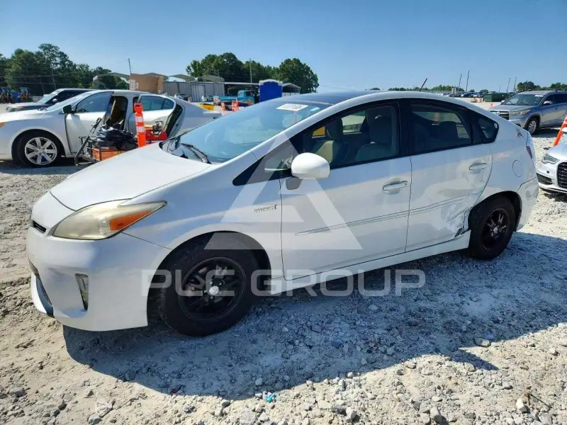 2012 Toyota PRIUS фото