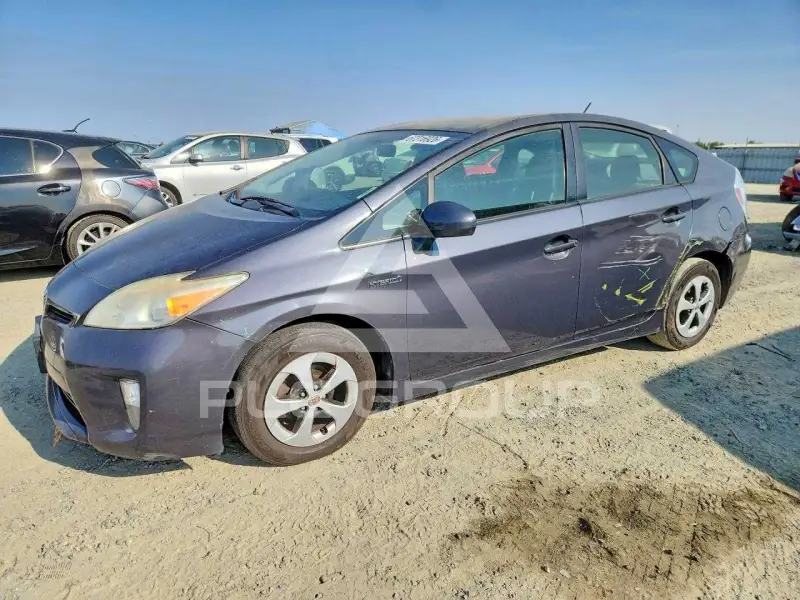 2012 Toyota PRIUS фото