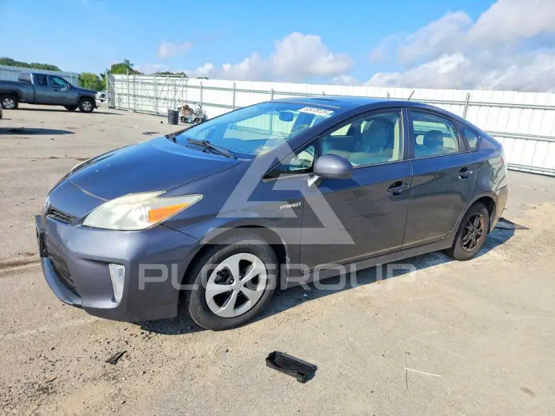 2012 Toyota PRIUS фото