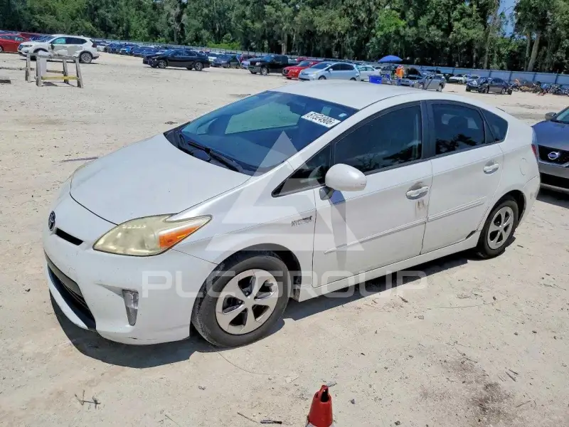 2012 Toyota PRIUS фото
