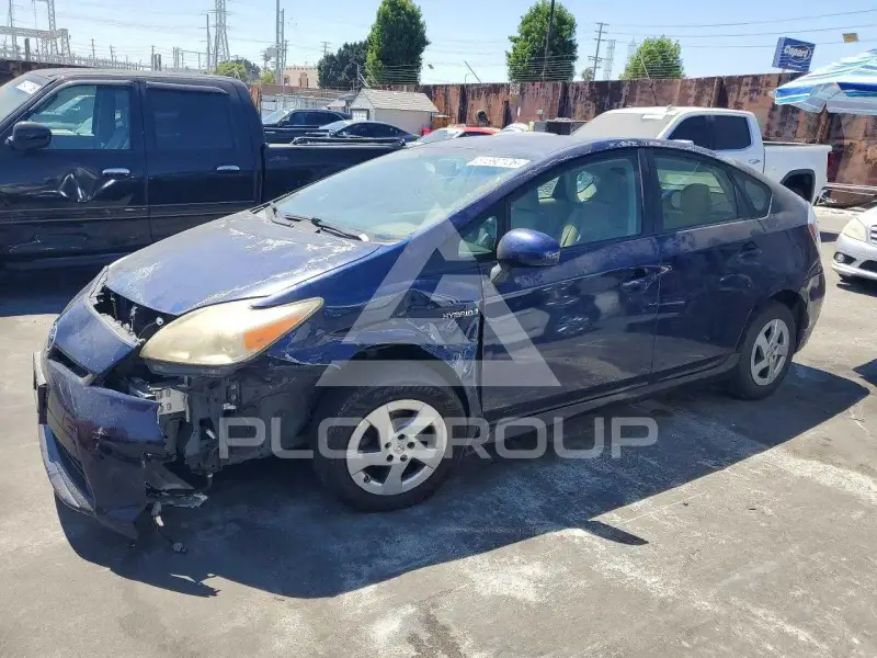 2012 Toyota PRIUS фото