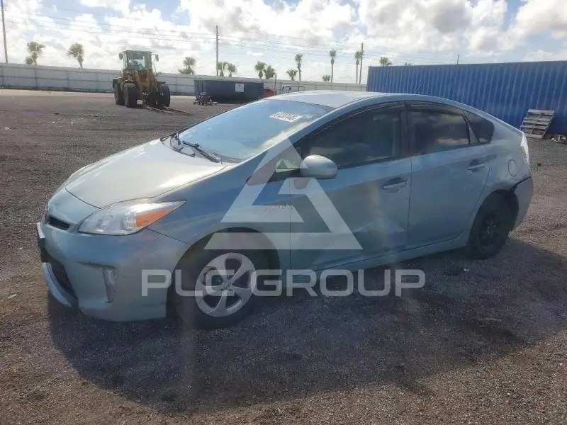 2012 Toyota PRIUS фото