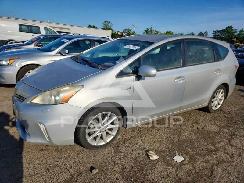 2012 Toyota PRIUS фото