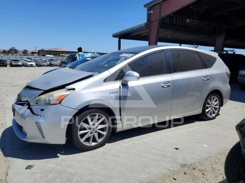 2012 Toyota PRIUS фото