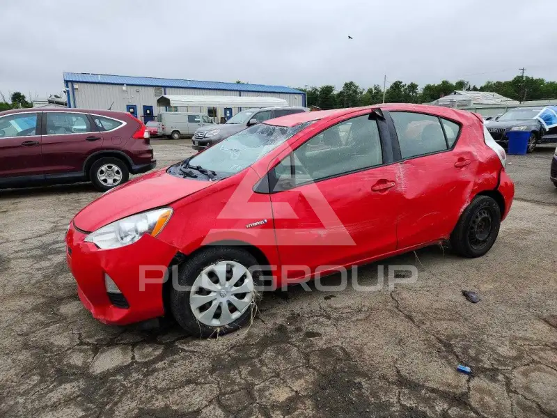 2012 Toyota PRIUS фото