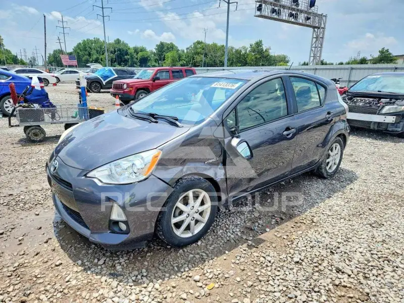 2012 Toyota PRIUS фото