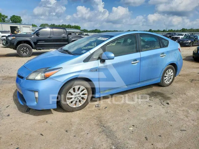 2012 Toyota PRIUS фото