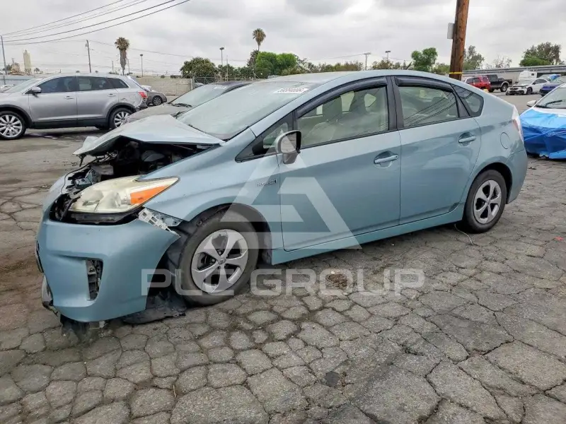 2012 Toyota PRIUS фото