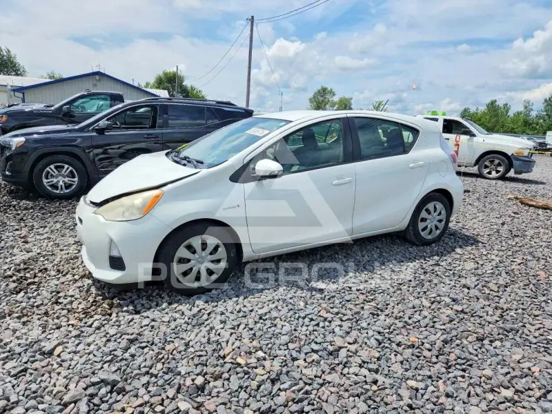2012 Toyota PRIUS фото
