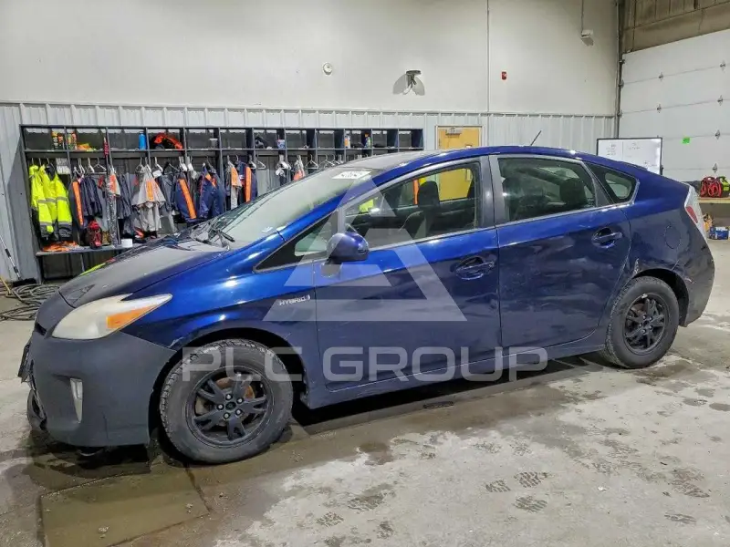 2012 Toyota PRIUS фото