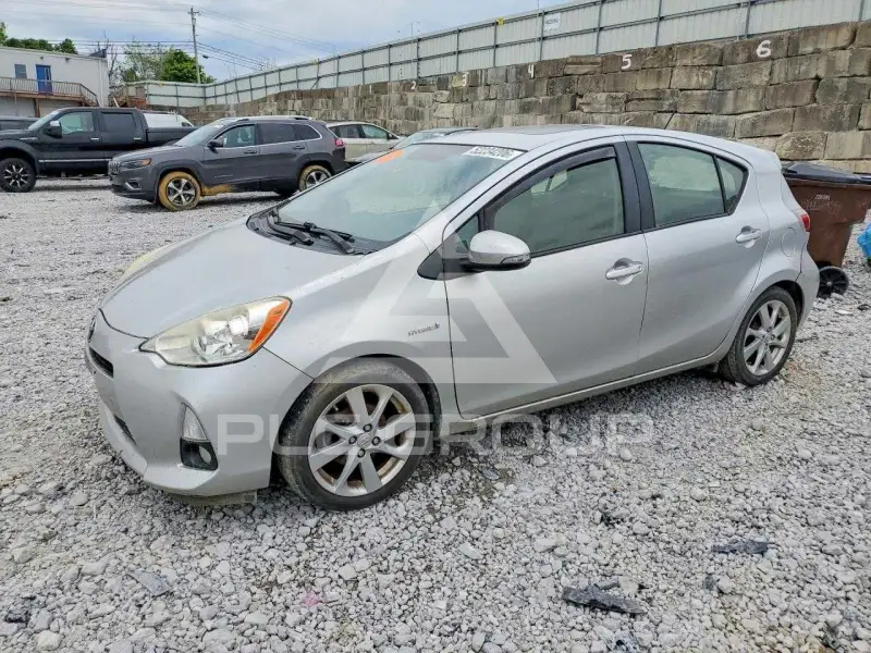 2012 Toyota PRIUS фото