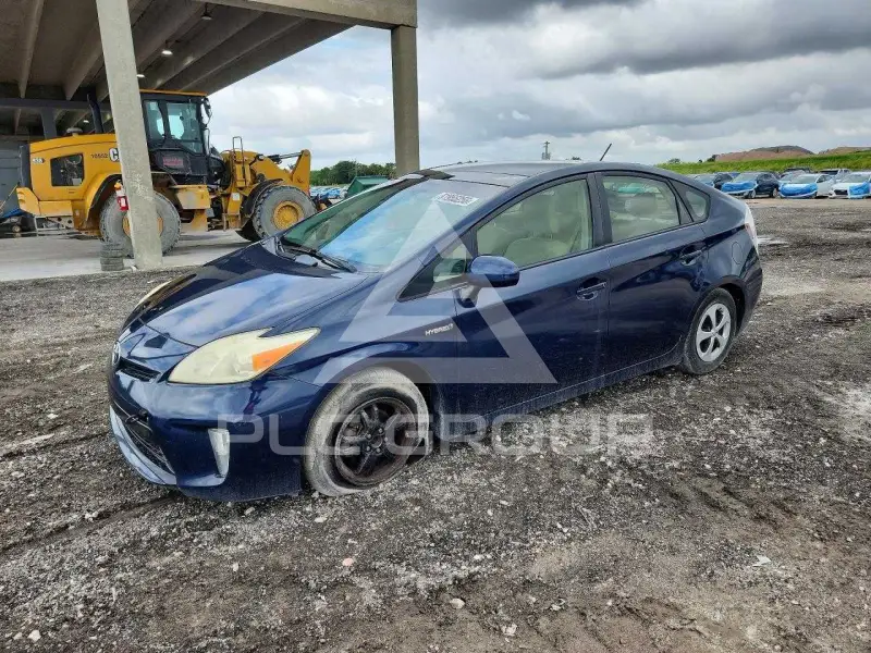 2012 Toyota PRIUS фото