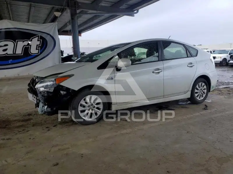 2012 Toyota PRIUS фото