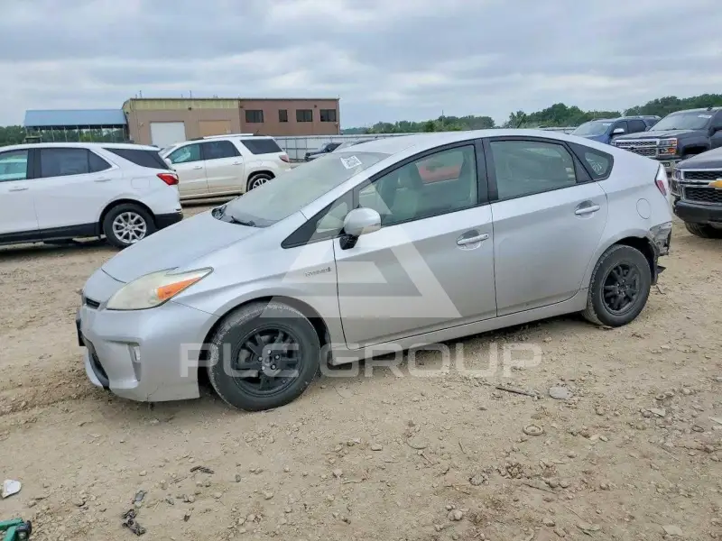 2012 Toyota PRIUS фото