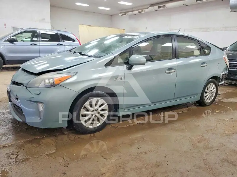 2012 Toyota PRIUS фото