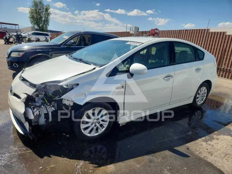 2012 Toyota PRIUS фото