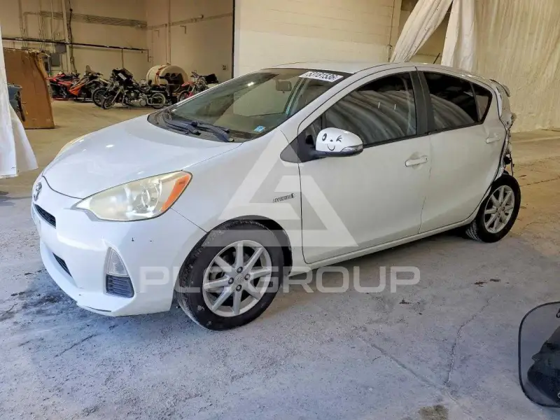 2012 Toyota PRIUS фото