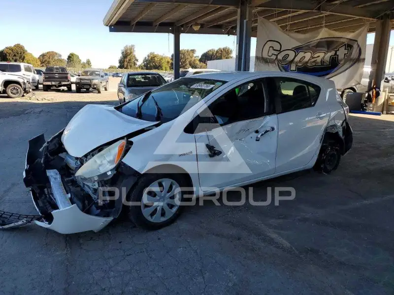 2012 Toyota PRIUS фото