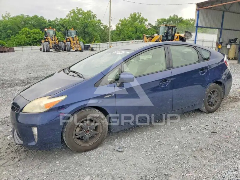 2012 Toyota PRIUS фото