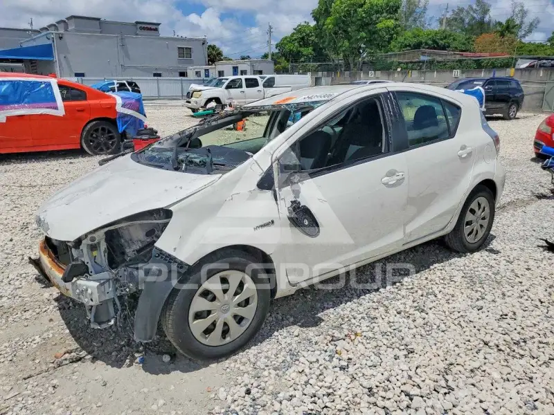 2012 Toyota PRIUS фото