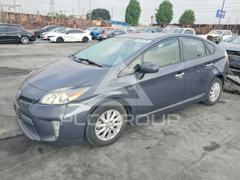 2012 Toyota PRIUS фото