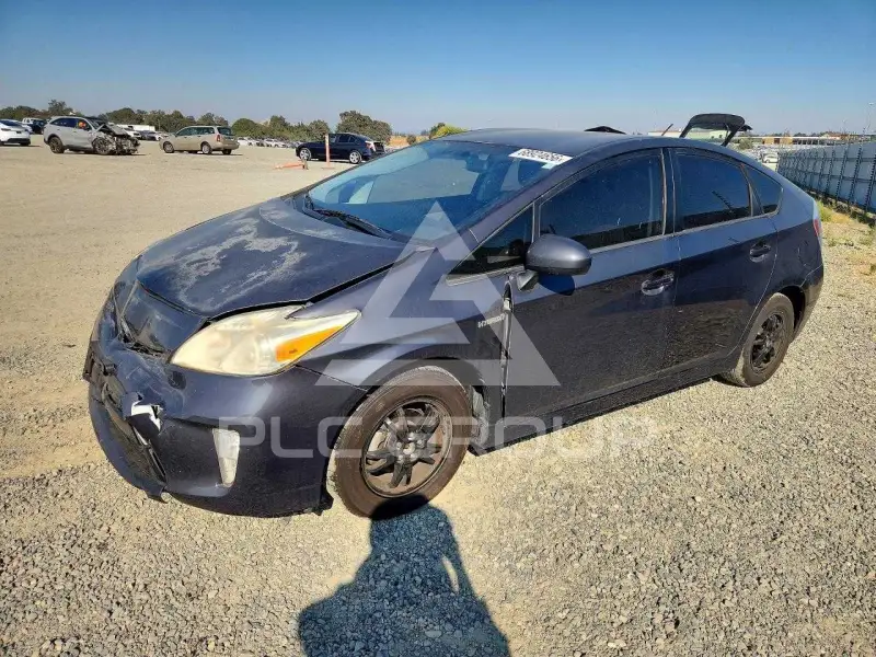2012 Toyota PRIUS фото