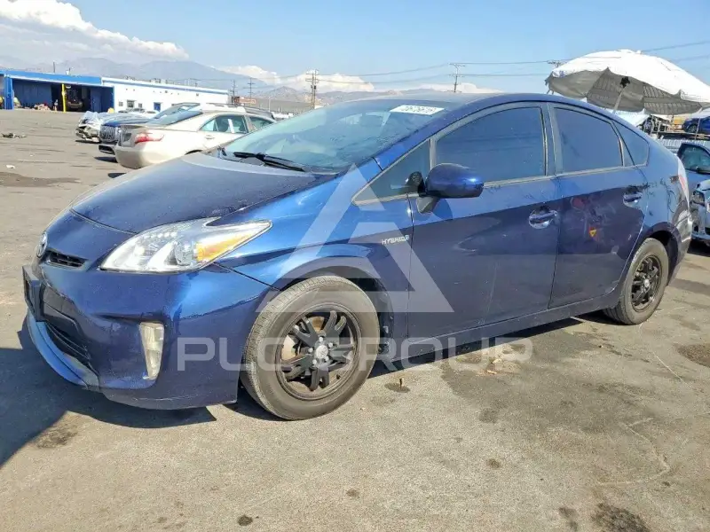 2012 Toyota PRIUS фото