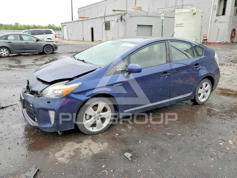 2012 Toyota PRIUS фото