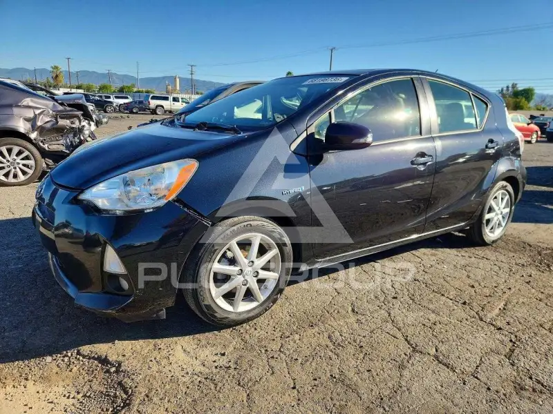 2012 Toyota PRIUS фото