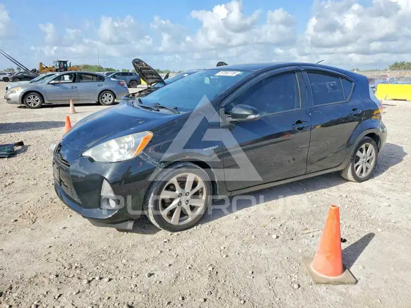 2012 Toyota PRIUS фото