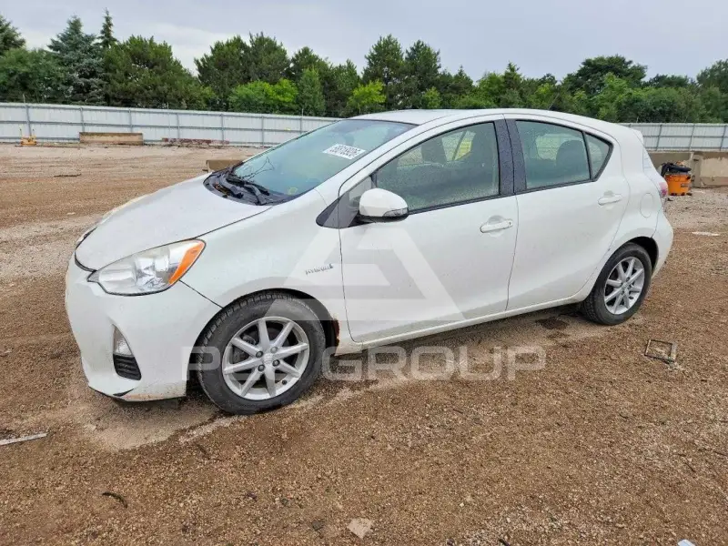 2012 Toyota PRIUS фото