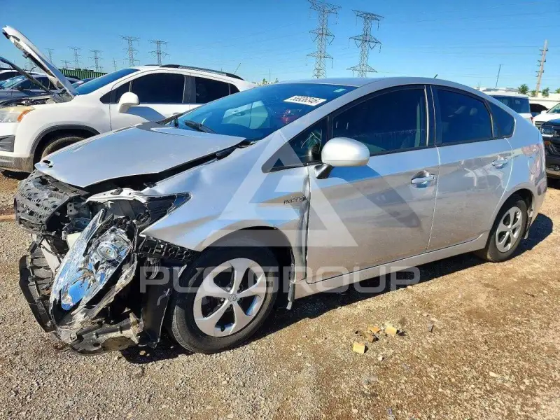 2012 Toyota PRIUS фото